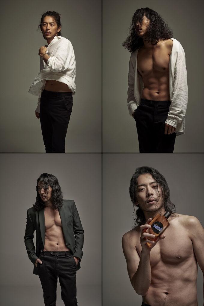 스웨거가 배우 조찬형과 촬영한 FW 화보를 공식 홈페이지와 SNS에 공개했다.
