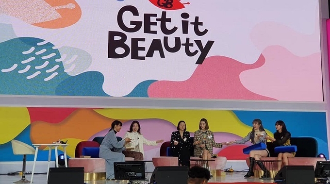 인기 뷰티 콘텐츠 프로그램 ‘겟잇뷰티’의 현장 녹화도 진행, 일반 관람객들의 눈길과 발길을 잡았다.
