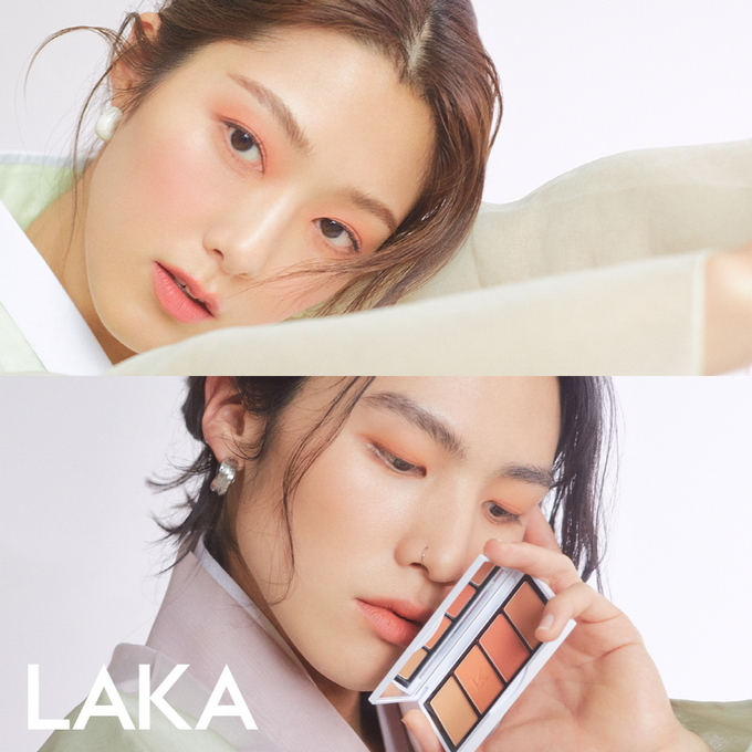 라카가 ‘저스트 아이팔레트’의 새 컬러 로투스와 탠져린 2종을 출시하고 한복 화보를 선보였다.