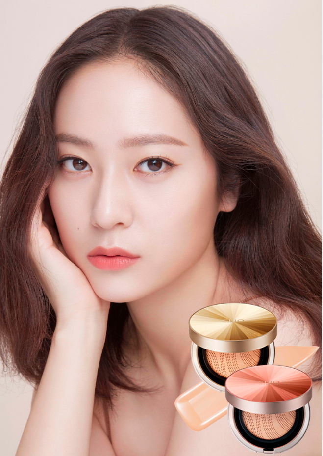 클리오(대표 한현옥)가 18일(토) 낮 12시 40분부터 1시간 동안 GS홈쇼핑 라이브 방송에서 ‘더블 커버킬 탄력 쿠션 패키지’를 판매한다.