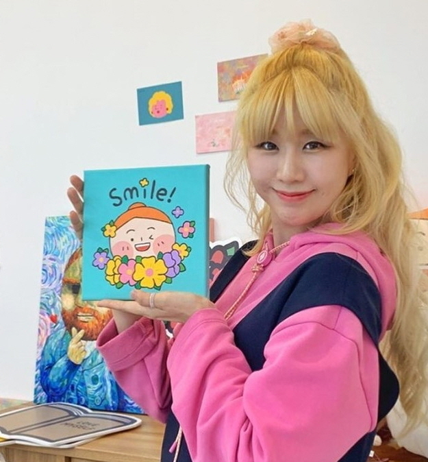 ‘된다’의 미용만화가 애니메이션 ‘된다! 뭐든’으로 제작된다. 사진은 미용만화 작가이자 뷰티 크리에이터 된다.