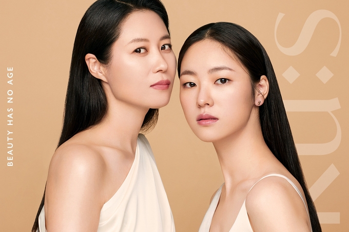  쿠스 브랜드 모델로 뽑힌 배우 문소리‧전여빈.