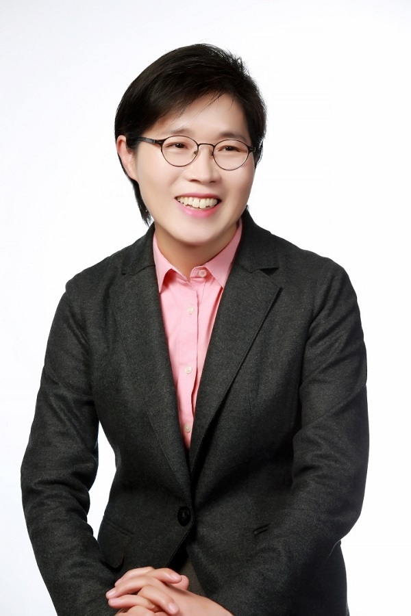 이정애 LG생활건강 사장이 취임 첫 인사말을 통해 전 임지원에게 ‘소통’의 중요성과 각자의 위치에 맞는 미션 수행을 요청했다.