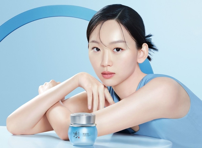 정통 한방 브랜드 수려한의 새 얼굴로 활동하는 배우 진기주 씨.