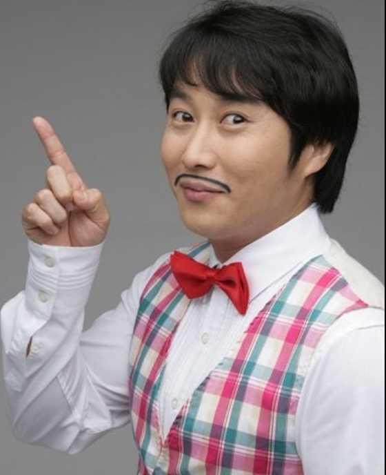 한국제약홀딩스가 개그맨 김병만과 브랜드 전속모델 계약을 체결했다.