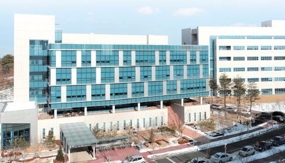 한국보건산업진흥원이 발표한 ‘2023년 3분기 보건산업 고용동향’ 자료에 의하면 화장품 산업은 이 기간 전년 동기 대비 가장 낮은 고용 증가율과 신규 일자리 창출을 기록한 것으로 나타났다. 사진은 한국보건산업진흥원 전경.