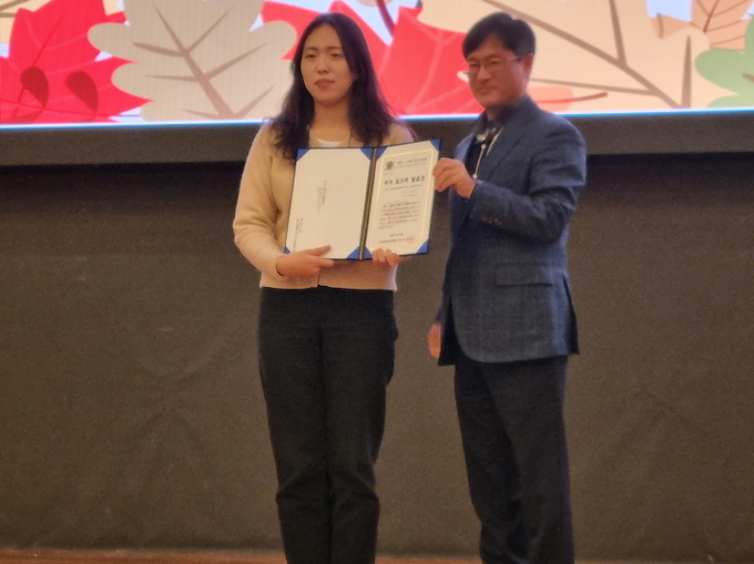 양세영 수상자<소재 부문>와 박영호 회장