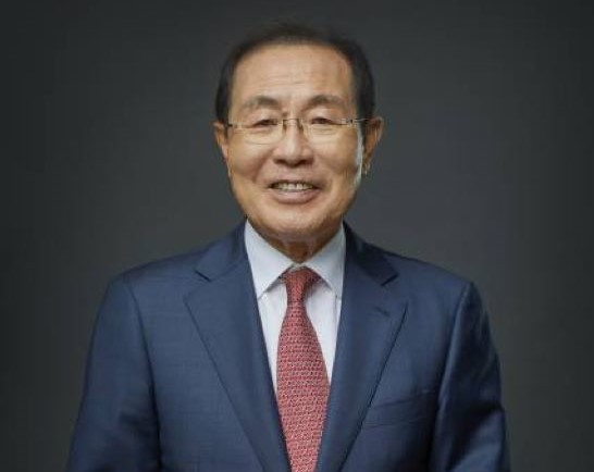 윤동한 한국콜마 회장