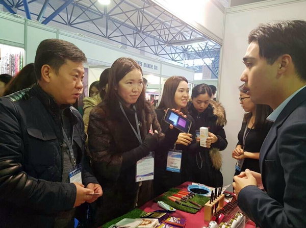 코스모뷰티 카자흐스탄에 참가한 인하대 GTEP 학생들 <사진출처: 인하대학교> 코스모뷰티 카자흐스탄에 참가한 인하대 GTEP 학생들