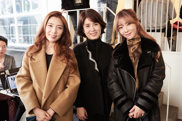 (왼쪽부터) 개그우먼 김희원, 조혜경 두리화장품 대표, 개그우먼 안소미
