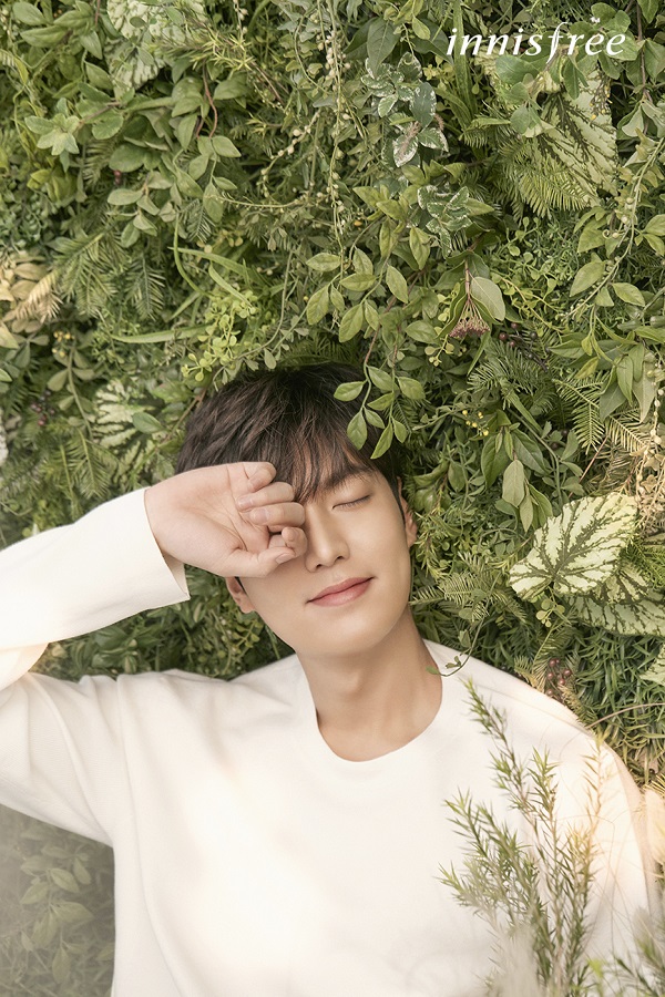 [이니스프리] 포맨 오 드 뚜왈렛X이민호_디지털 화보 이미지 (3)