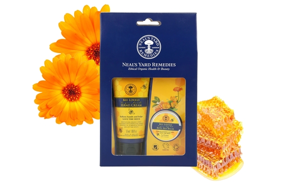 닐스야드 레머디스(NEAL’S YARD REMEDIES)에서 가정의 달을 맞아 5월 한 달간 풍성한 혜택의 선물세트를 준비했다.