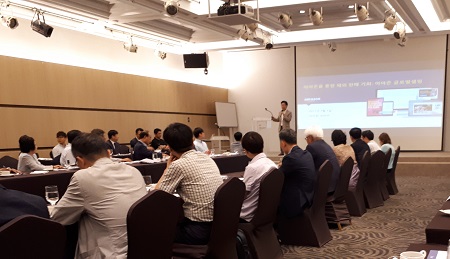 최근 수출국가 다변화에 대한 화장품 업계의 니즈를 반영하듯 ‘아마존을 통한 미국 진출 전략’ 조찬 간담회에 40여 명의 화장품 기업 대표·임원·관계자들이 참석했다.