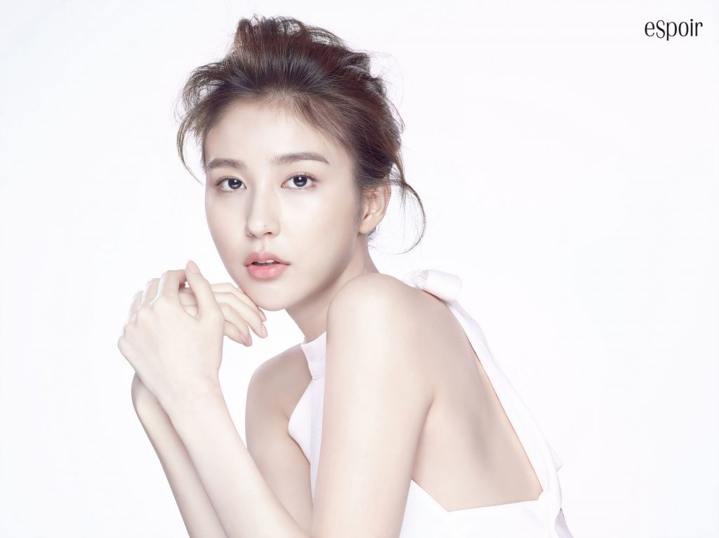 에스쁘아 새로운 뮤즈로 발탁된 모델 비비안