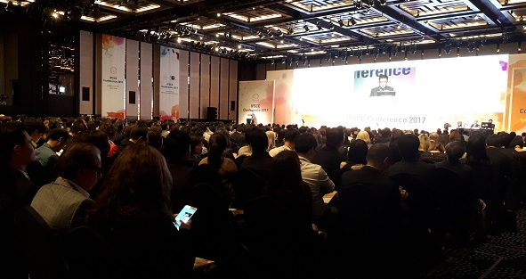 IFSCC 2017 서울 컨퍼런스에서는 박상철 교수의 기조강연을 포함, 총 6세션에서 29편의 구두 논문발표가 진행 중이다.