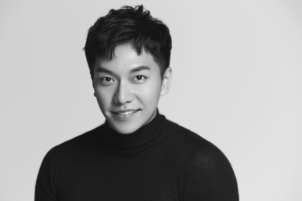 리더스코스메틱의 새로운 모델로 발탁된 가수 겸 배우 이승기
