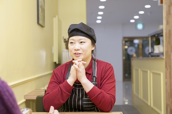 희망가게 324호점 언니손튀김 이미주 창업주.