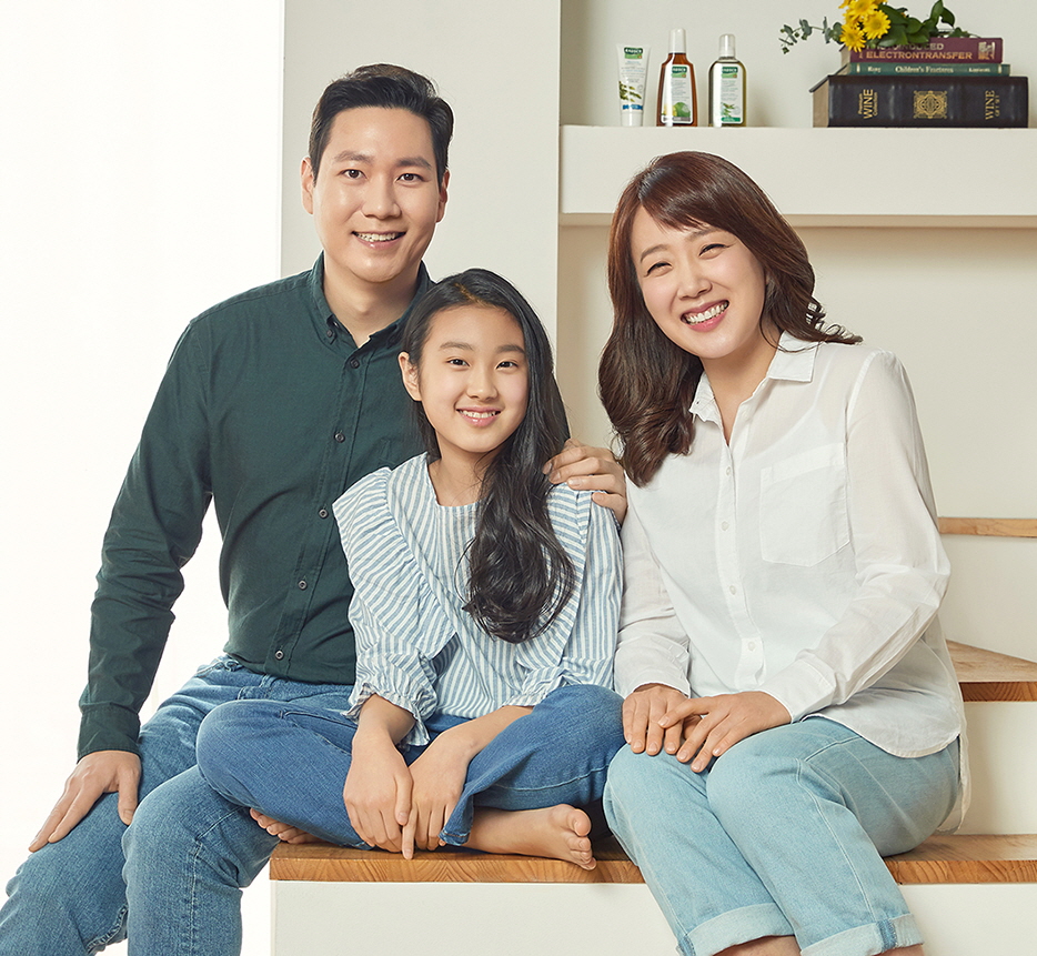 2년 연속 라우쉬 모델로 뽑힌 서민정‧안상훈 와 딸 안예진 양.